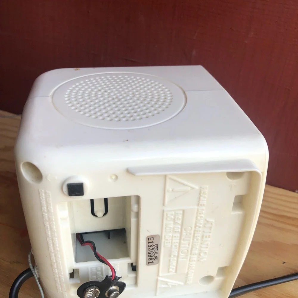 Sony White  and Black FM/AM Digital Clock Radio